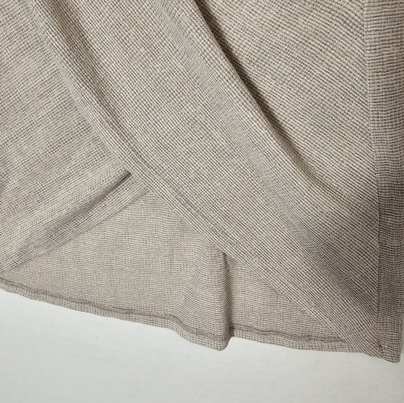 Mts Gray Wrap Front Top Women's Size Medium - Picture 8 of 8